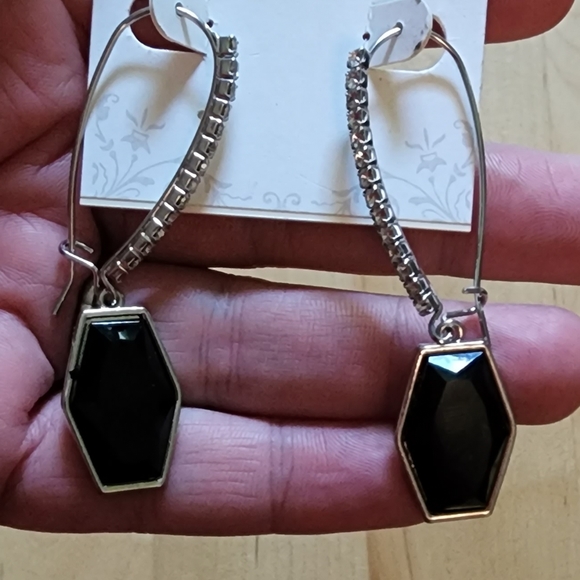 🌟 3 for $15 Deal! 🌟Dressbarn black and silver with crystal earrings - Picture 5 of 5